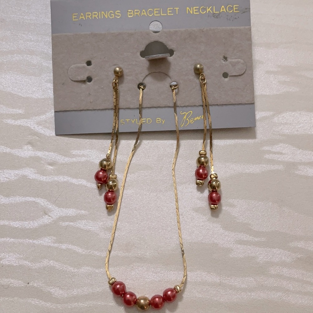 Vintage Gold & Cranberry Earring/Bracelet Set